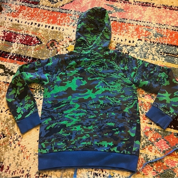 Under Armour Rival ABC camouflaged kids sweatshirt, with fleece lining and hood - Picture 4 of 5